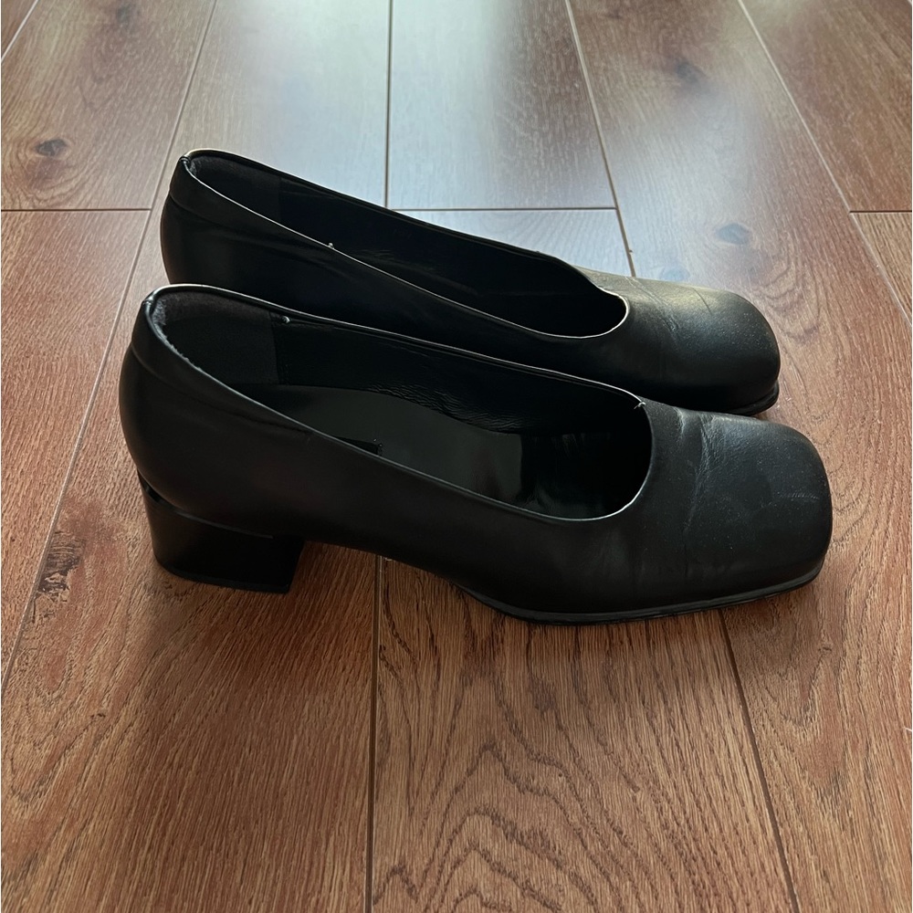 Low black heels
